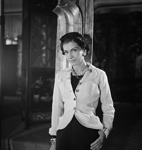 capello corto chanel storia|Coco Chanel: la vita, la carriera e il suo stile .